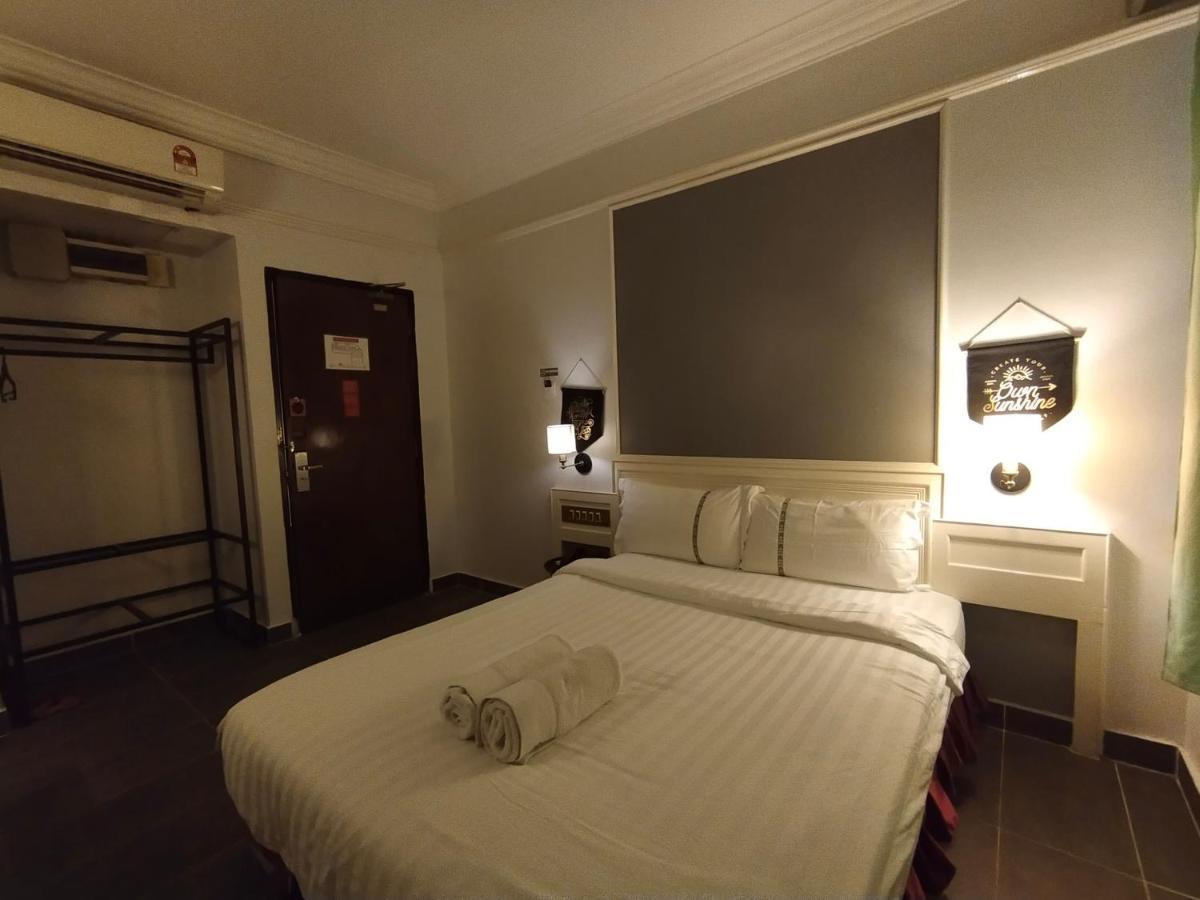Hotel Deleeton Kota Kinabalu Eksteriør billede