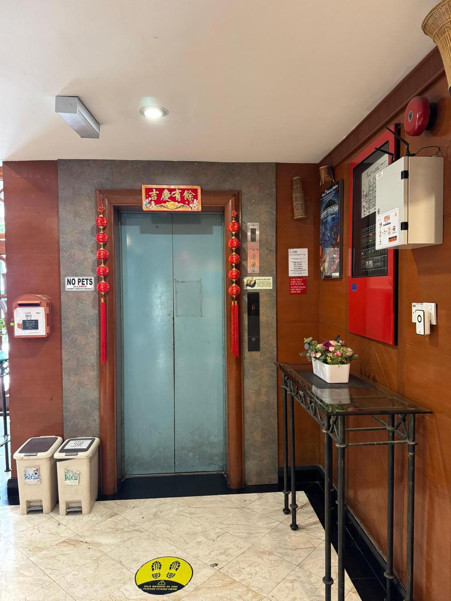 Hotel Deleeton Kota Kinabalu Eksteriør billede