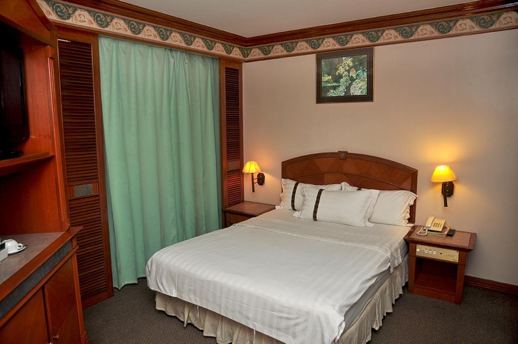 Hotel Deleeton Kota Kinabalu Værelse billede