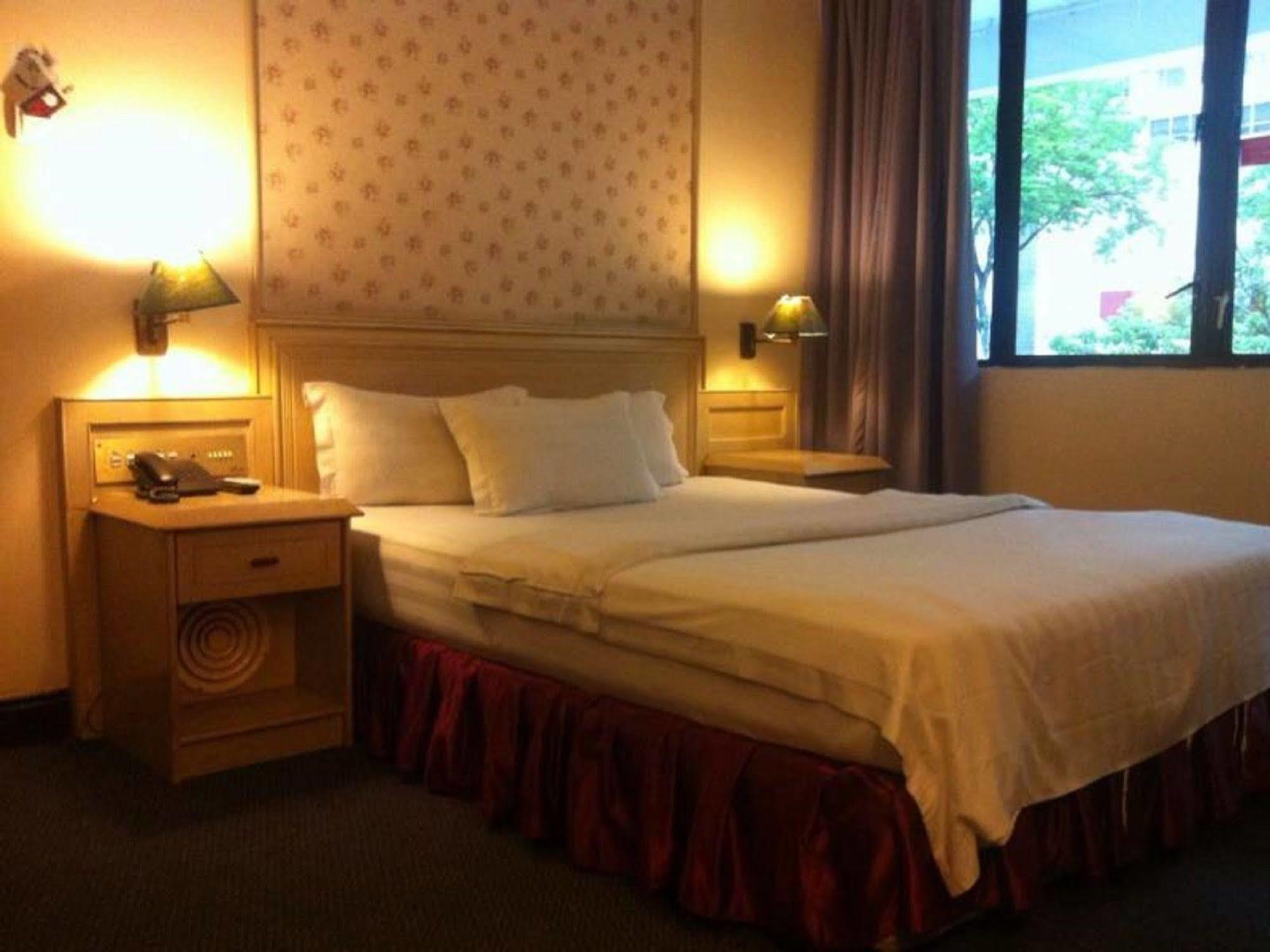 Hotel Deleeton Kota Kinabalu Eksteriør billede