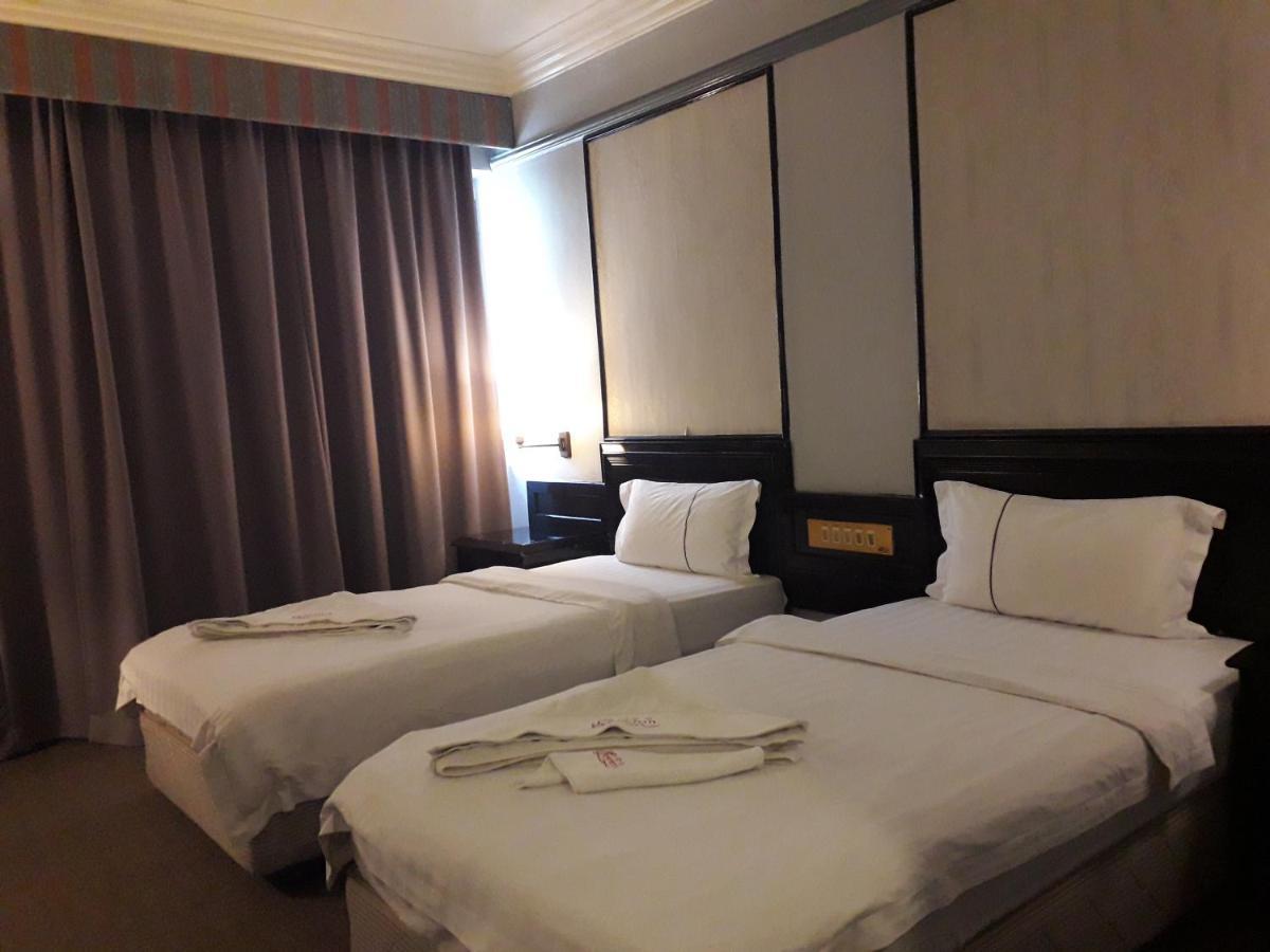 Hotel Deleeton Kota Kinabalu Eksteriør billede